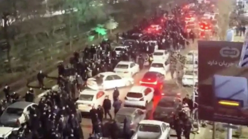 Иранская лихорадка переходит в коллапс