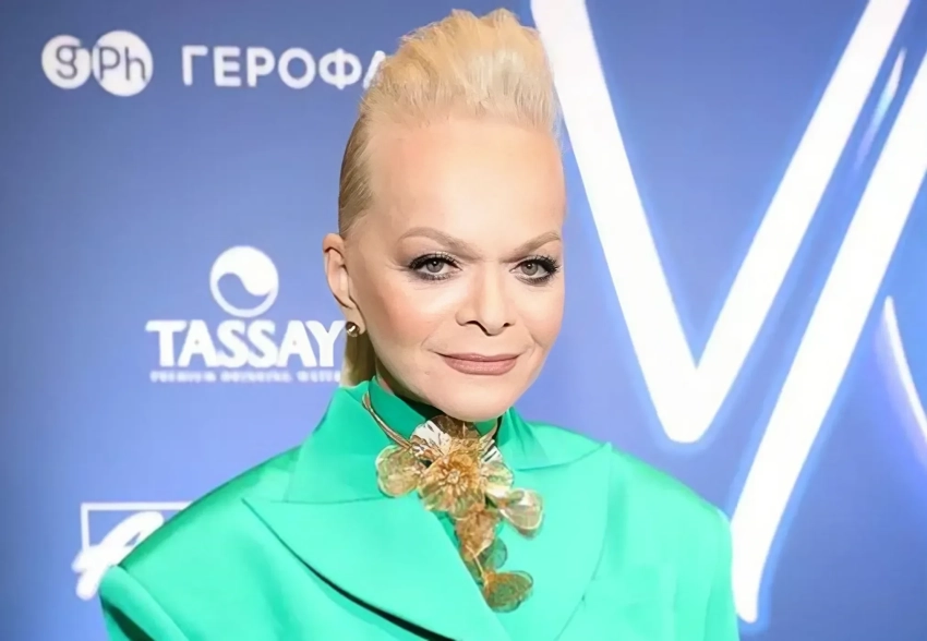 Ларису Долину засняли на отдыхе в элитном отеле в ОАЭ на фоне скандала с квартирой