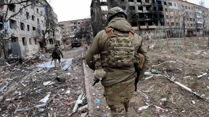 Британский эксперт: Россию устраивают как мир, так и продолжение войны