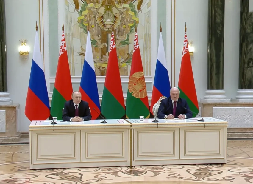 Путин ратифицировал соглашение с Белоруссией о взаимной защите граждан