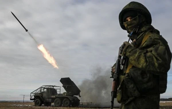 ВС РФ развивают мощное наступление на Донбассе: свежие карты боевых действий на 21 февраля