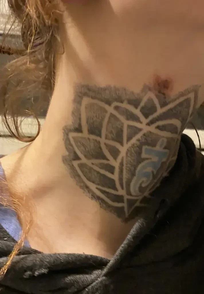 Ассистентка звезды фильма "Назад в будущее" заявила, что он держал её в секс-рабстве