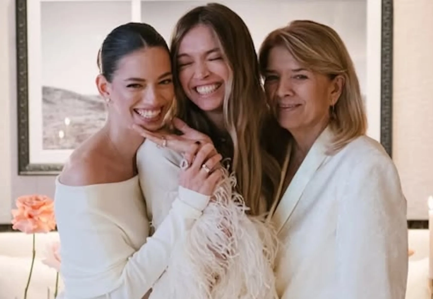 Вера Брежнева отметила 44-й день рождения с матерью и младшей дочерью