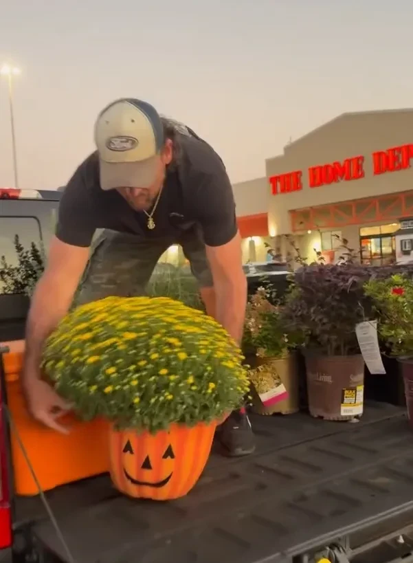 Лана Дель Рей поделилась редкими фото с мужем