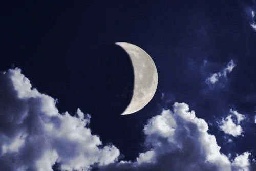 Гадания, которые стоит проводить на растущую Луну