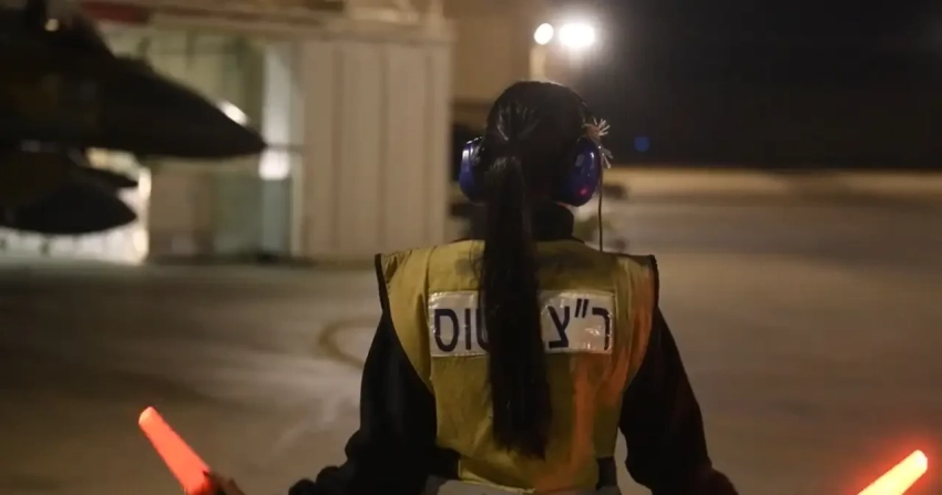 Израиль наносит массированный удар по правительственным кварталам Тегерана