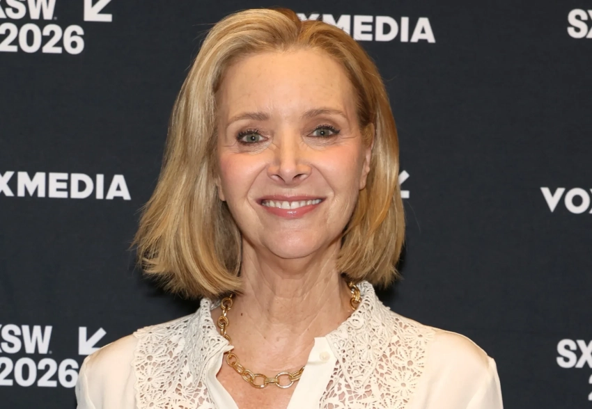 "Воспаление глаз и бугры на коже". Звезда "Друзей" Лиза Кудроу рассказала, почему навсегда отказалась от ботокса