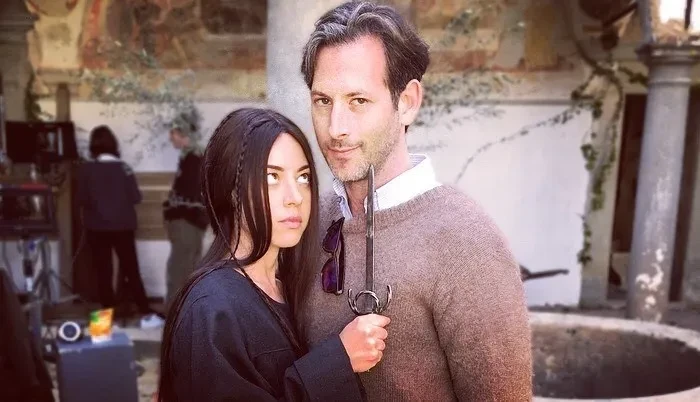 41-летняя звезда "Белого лотоса" Обри Плаза ждёт первенца от возлюбленного — спустя год после смерти мужа